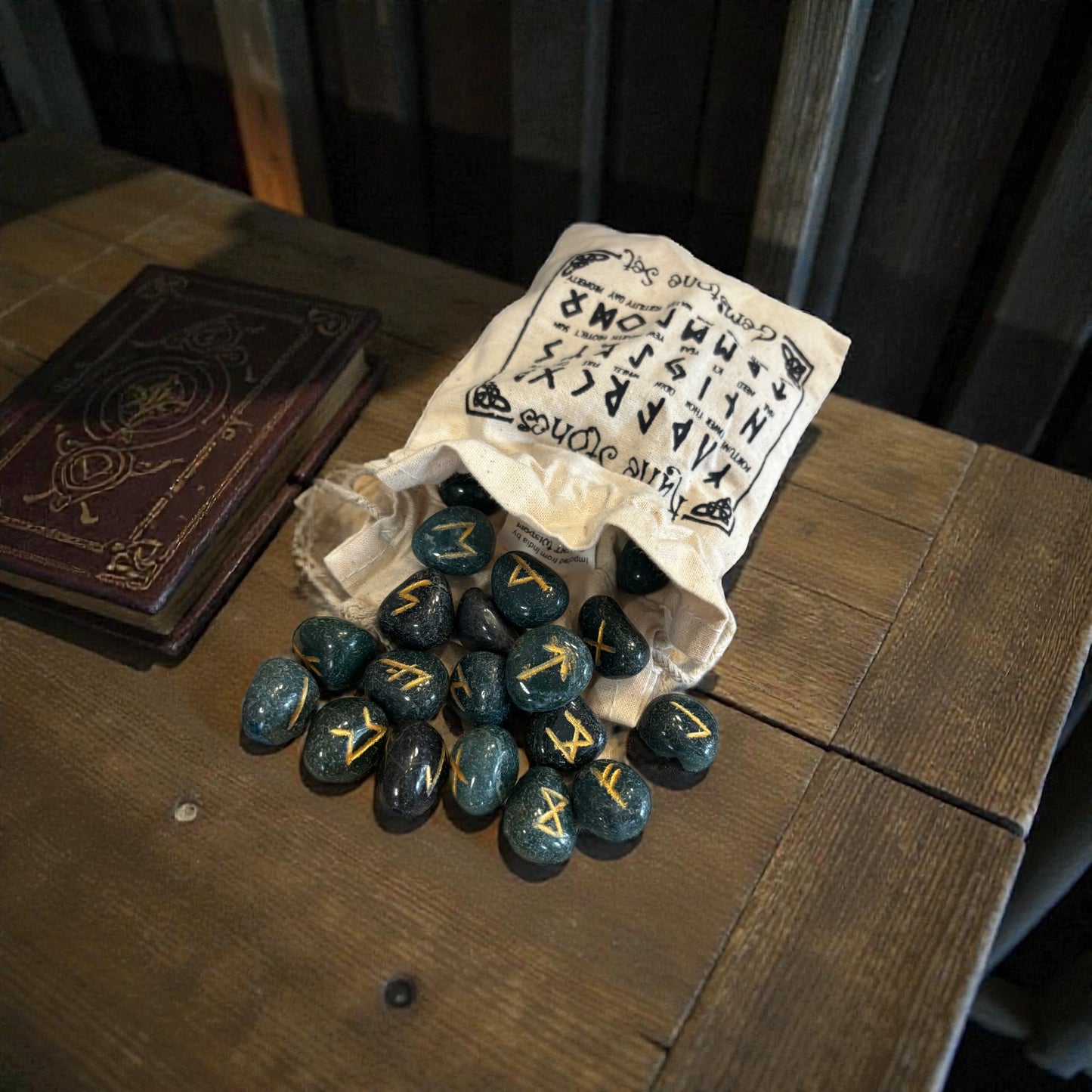 Rune in pietra semi preziosa