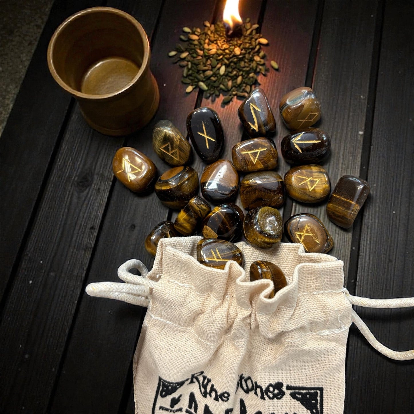 Rune in pietra semi preziosa